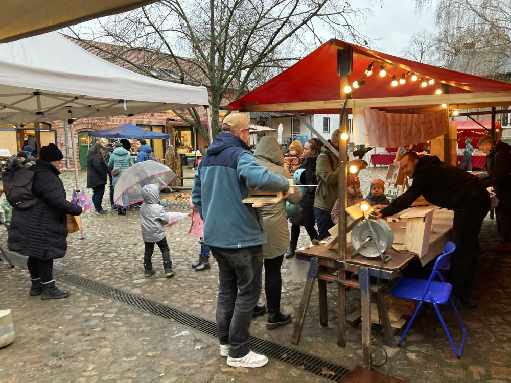 Martinsbasar 2025 Nistkastenbau